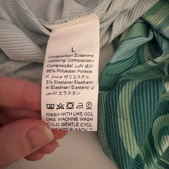 NWOT SHEIN green marble flare pants, size large - Picture 6 of 7